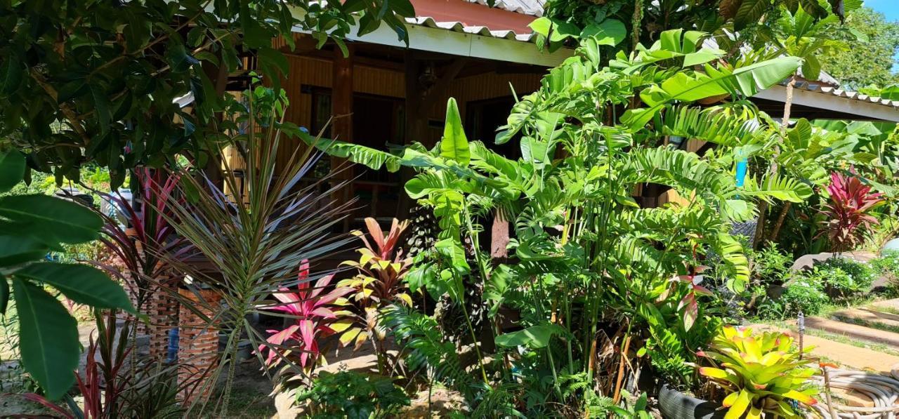 فندق Wooden Hut Koh Kood Ko Kut المظهر الخارجي الصورة